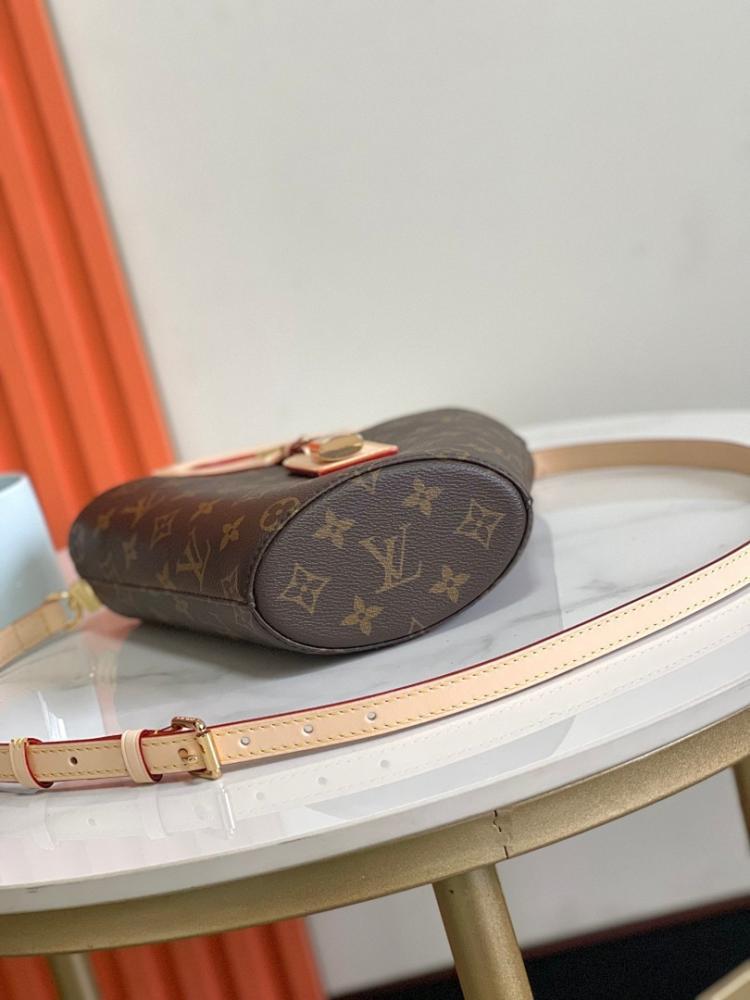 Stylish Monogram Leather Bucket Bag – Limited Edition