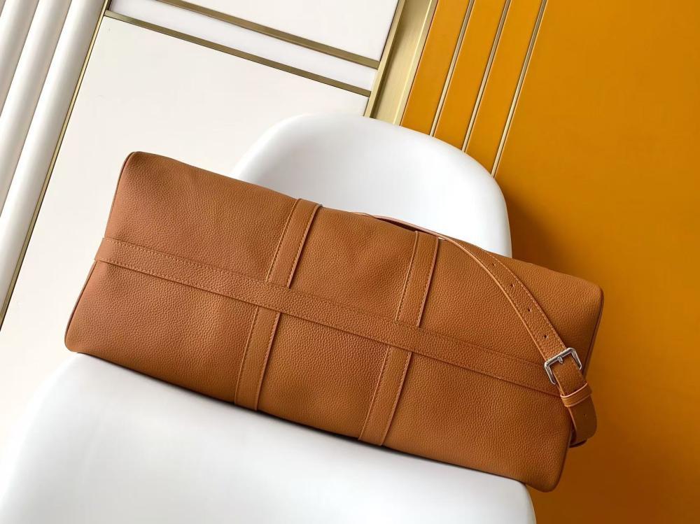 Elegant Leather Travel Bag
