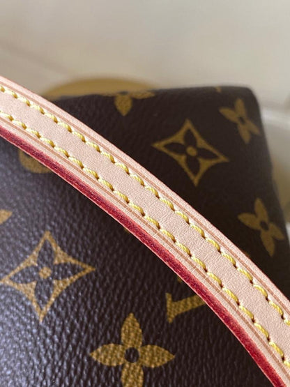 Luxury Crossbody Bag – Special Edition