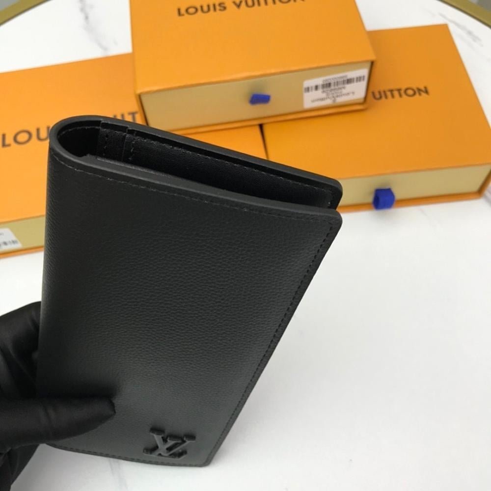 Elegant Leather Wallet – Special Edition