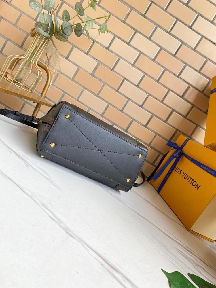 Stylish Brown Leather Shoulder Bag – Special Edition