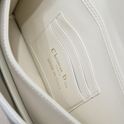 Classic Refined Leather Shoulder Bag