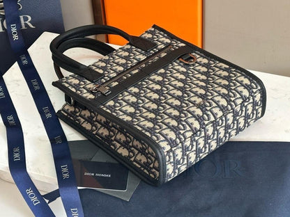Elegant Stylish Black Printed Leather Shoulder Bag