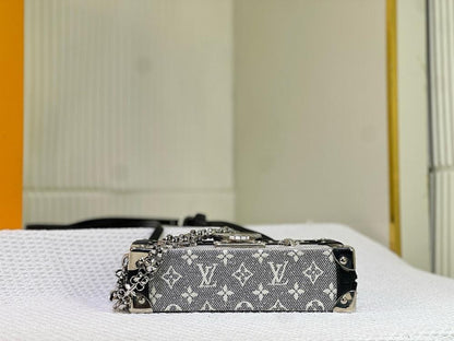 Modern Italian-Inspired Canvas Shoulder Bag