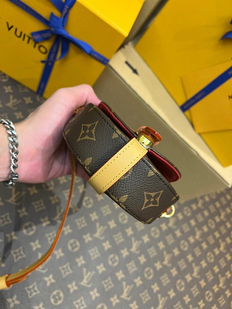 Modern Italian-Inspired Canvas Shoulder Bag