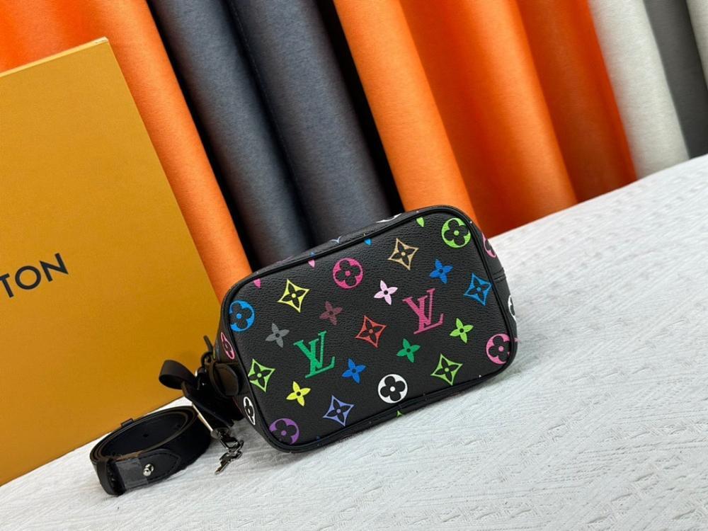 Stylish Refined Bucket Bag