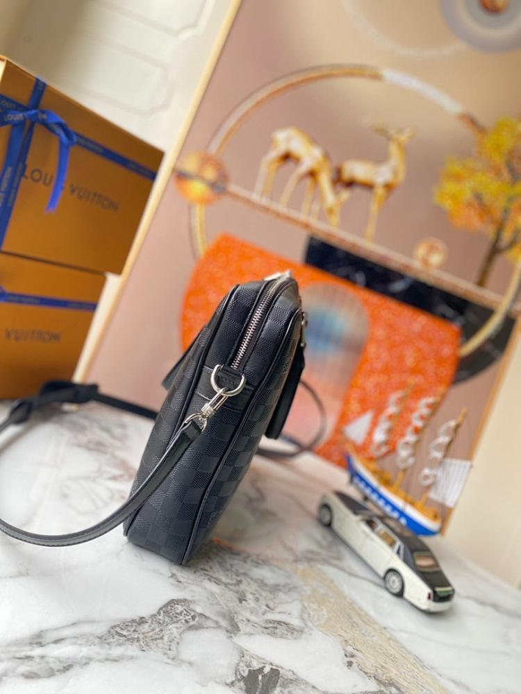 Italian-Inspired Elegant Calfskin Shoulder Bag