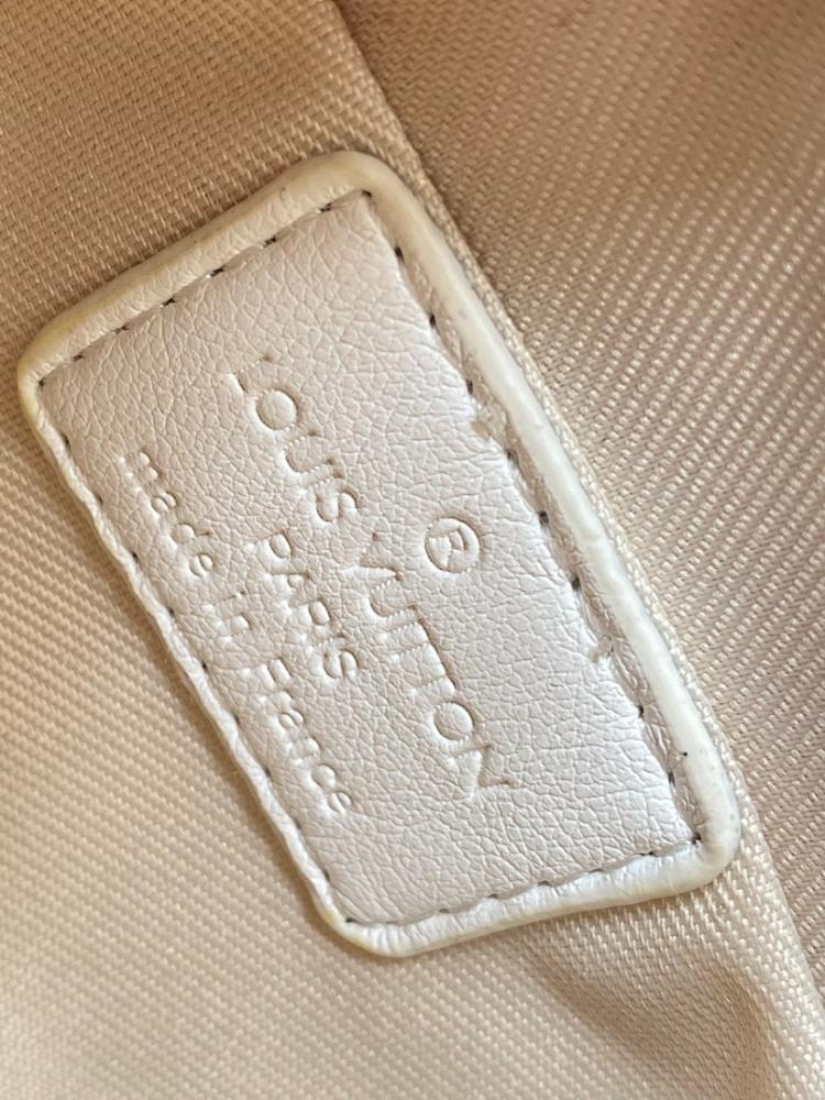 Luxury Stylish Quilted Calfskin Shoulder Bag