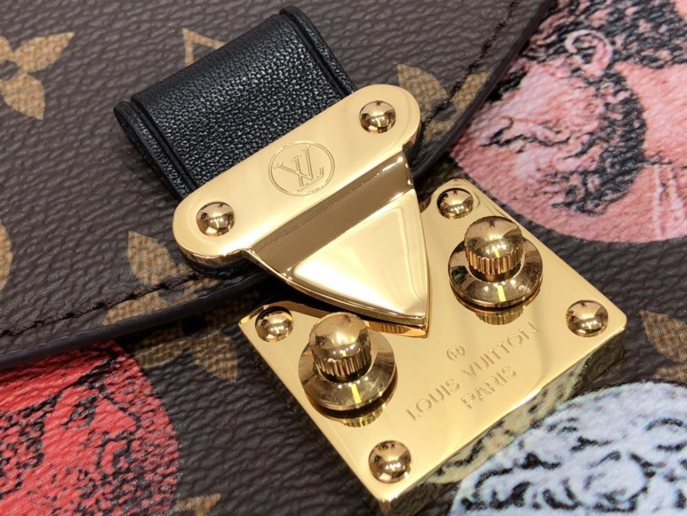 Practical Crossbody Bag