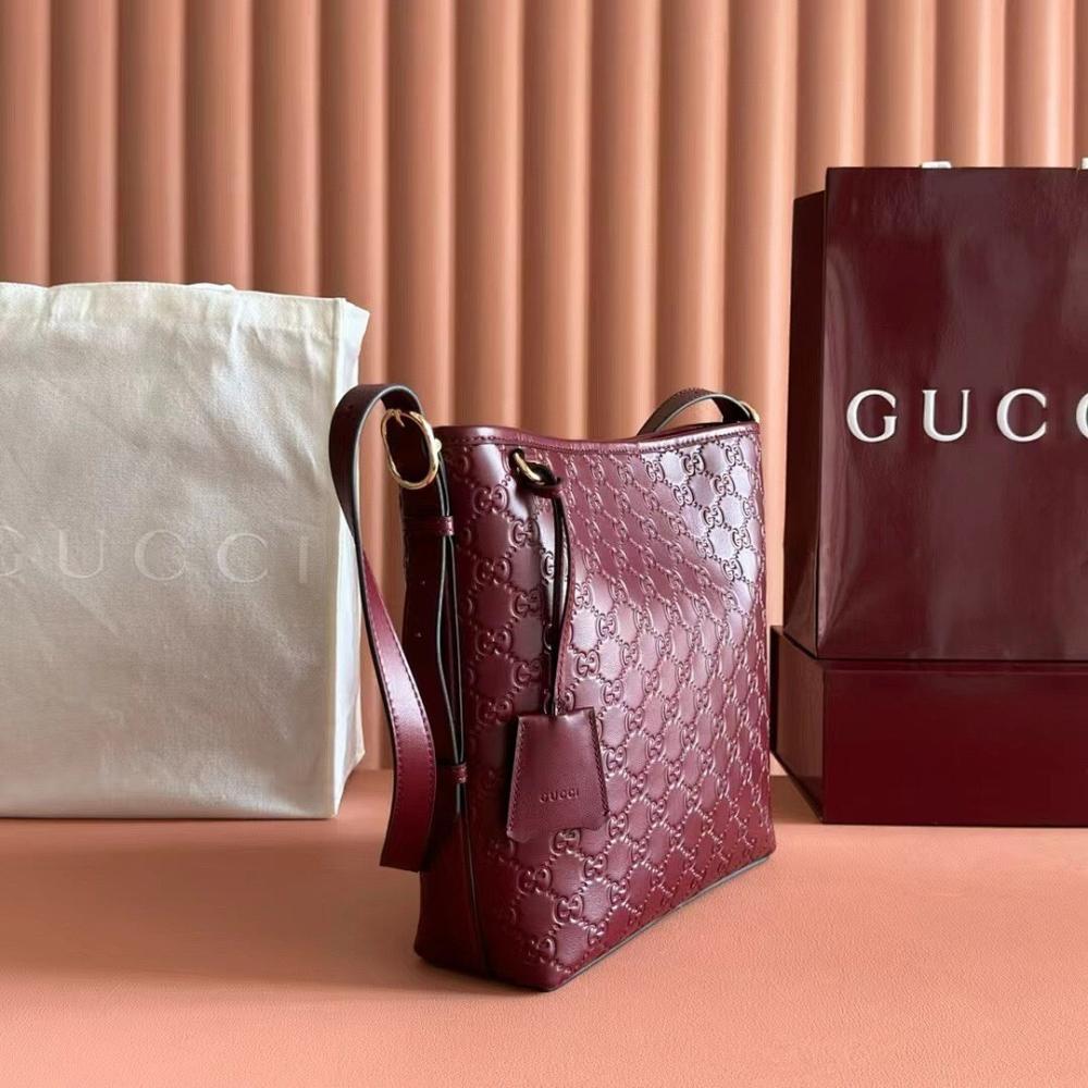 Stylish Shoulder Bag – Limited Edition