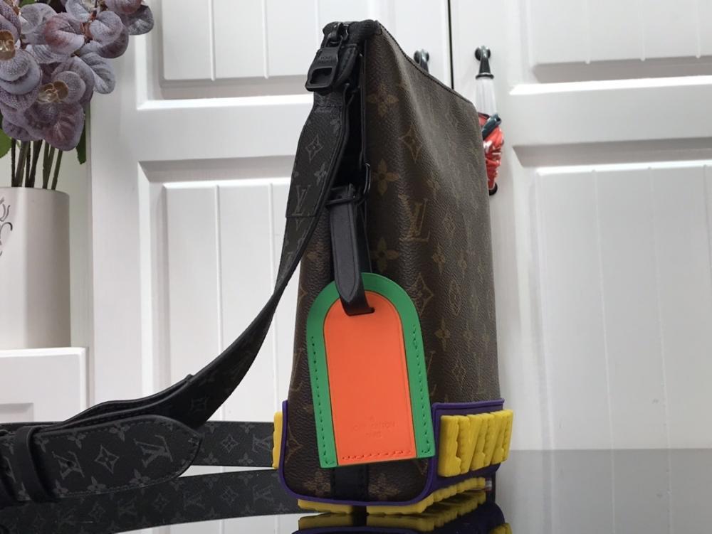 Messenger Bag