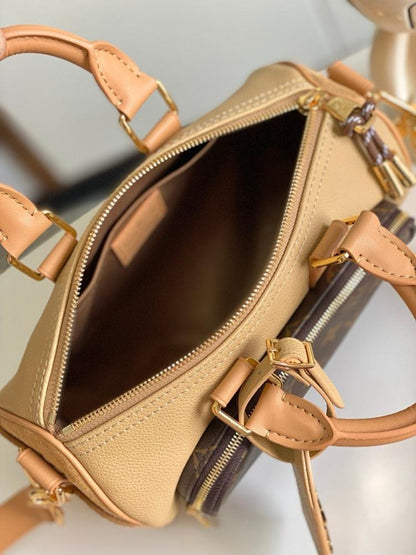 Luxury Leather Shoulder Bag – Limited Edition