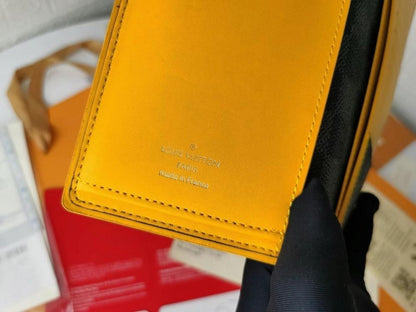 Modern Elegant Leather Wallet – Limited Edition