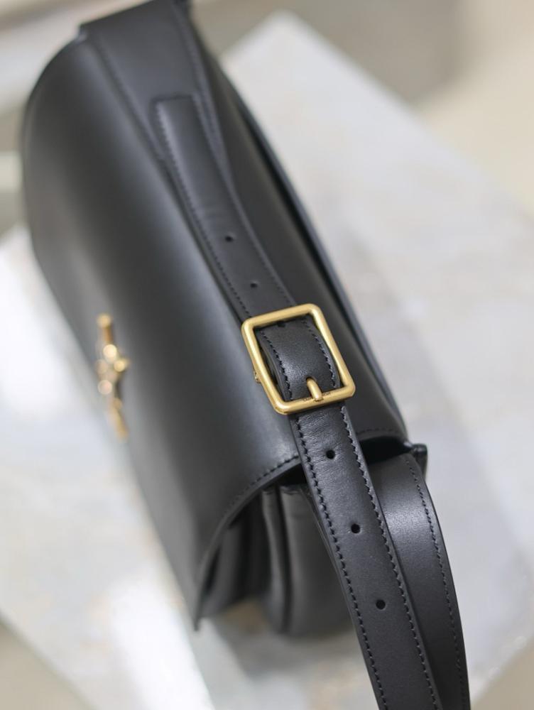 Stylish Calfskin Shoulder Bag – Limited Edition