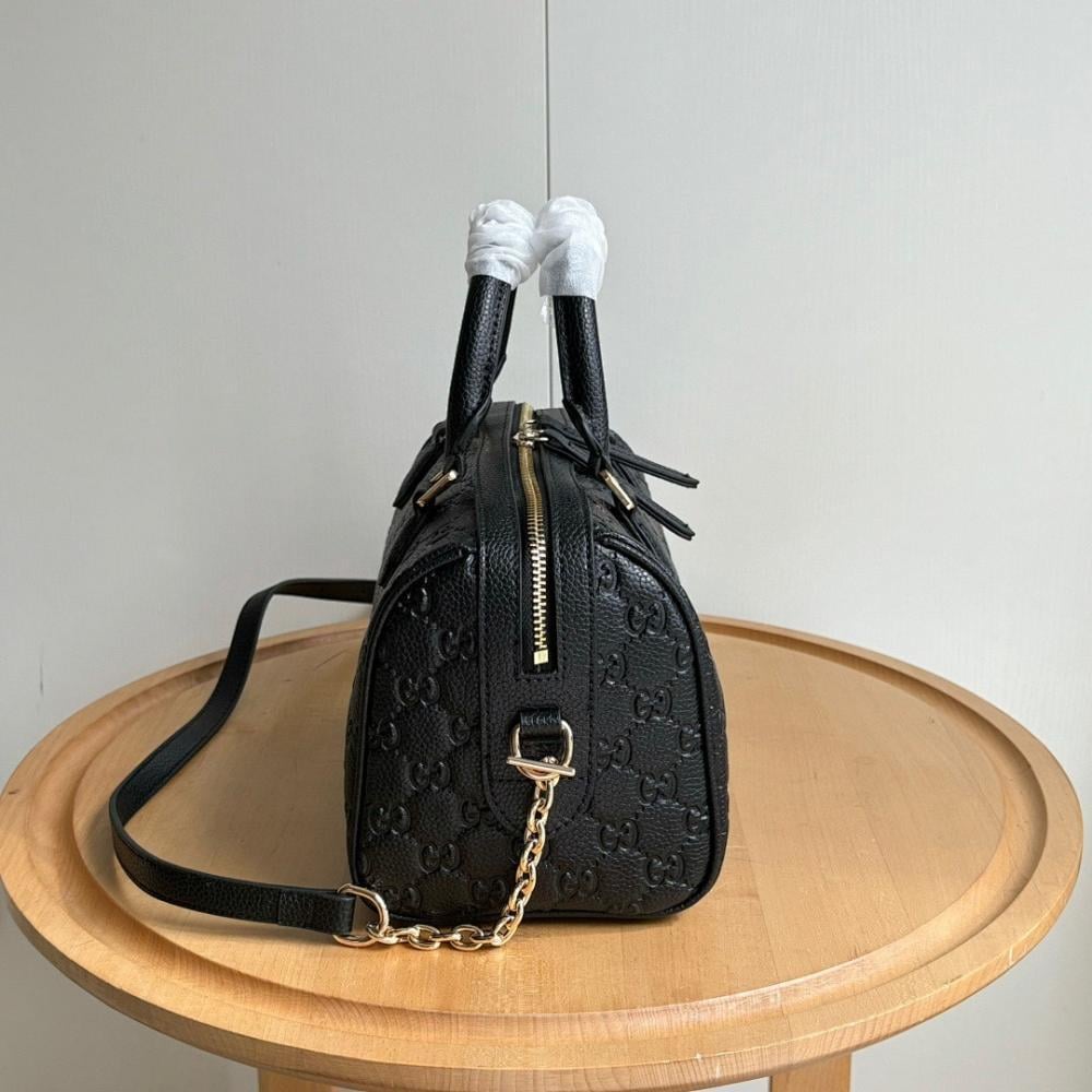 Classic Italian-Inspired Leather Shoulder Bag