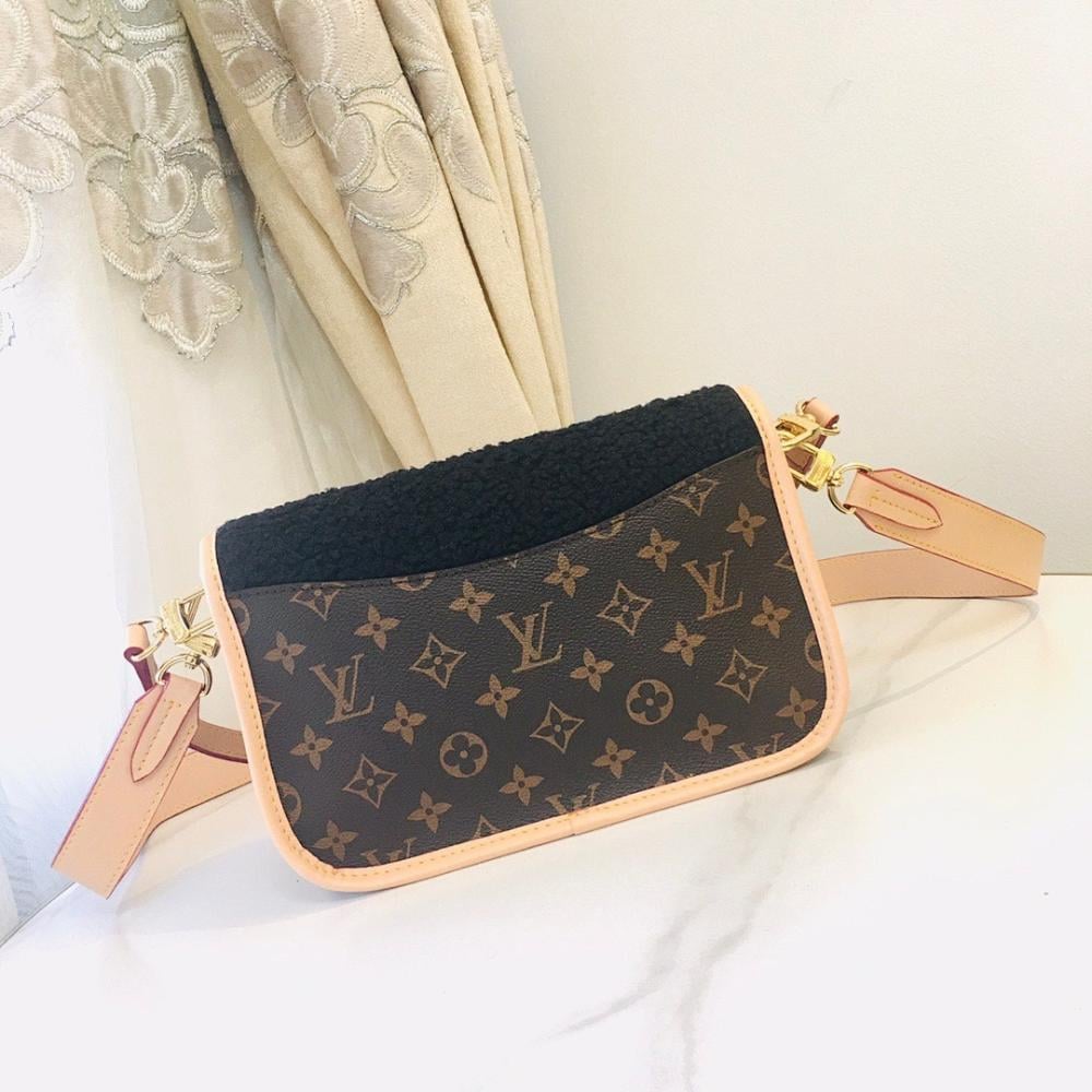 Stylish Jacquard Shoulder Bag – Limited Edition