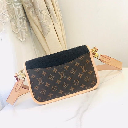 Stylish Jacquard Shoulder Bag – Limited Edition