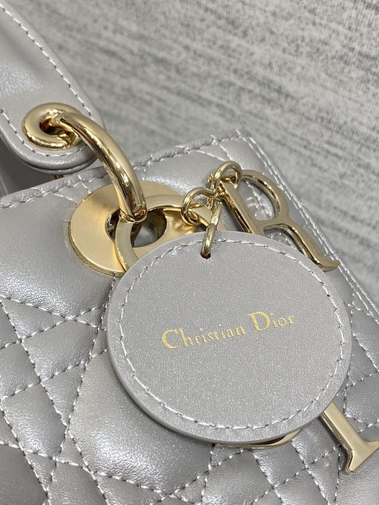 Classic Leather Shoulder Bag