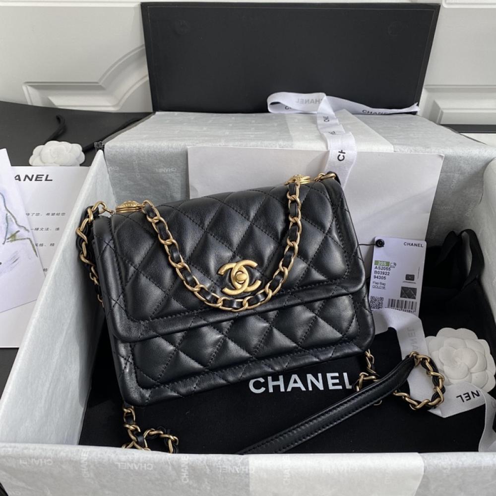 Elegant Leather Shoulder Bag
