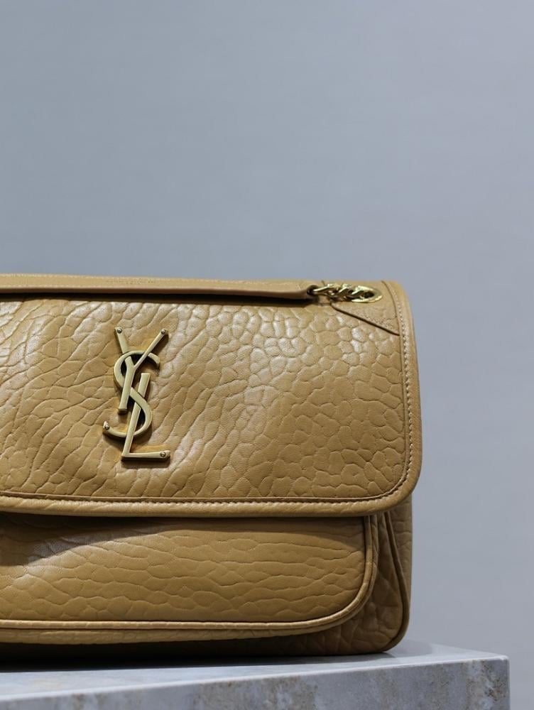 Classic Italian-Inspired Pink Leather Top Handle Bag