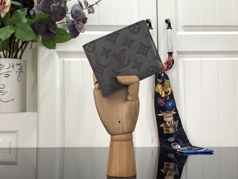 Elegant Wallet