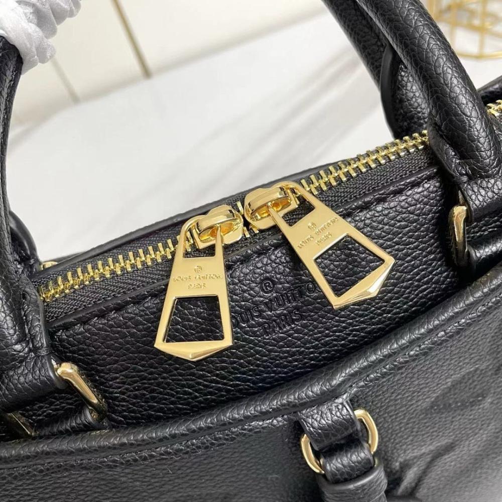 Modern Leather Tote Bag – Limited Edition