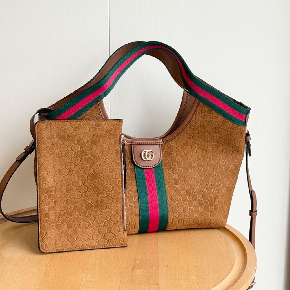 Classic Refined Crossbody Bag