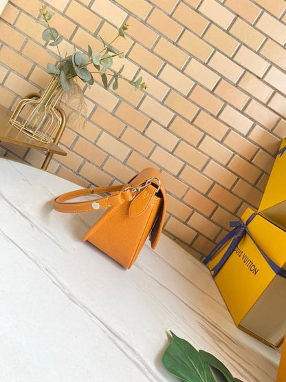 Classic Leather Shoulder Bag – Limited Edition