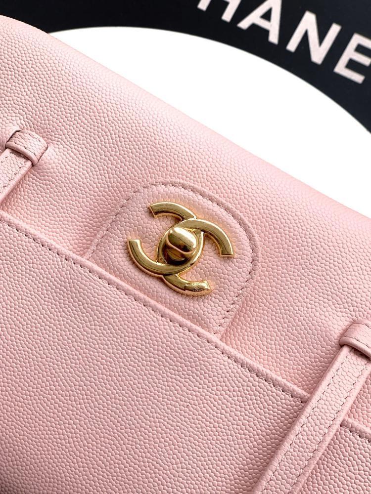 Classic Leather Shoulder Bag