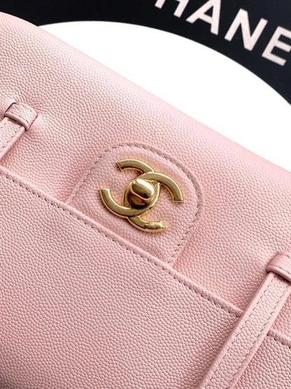Classic Leather Shoulder Bag