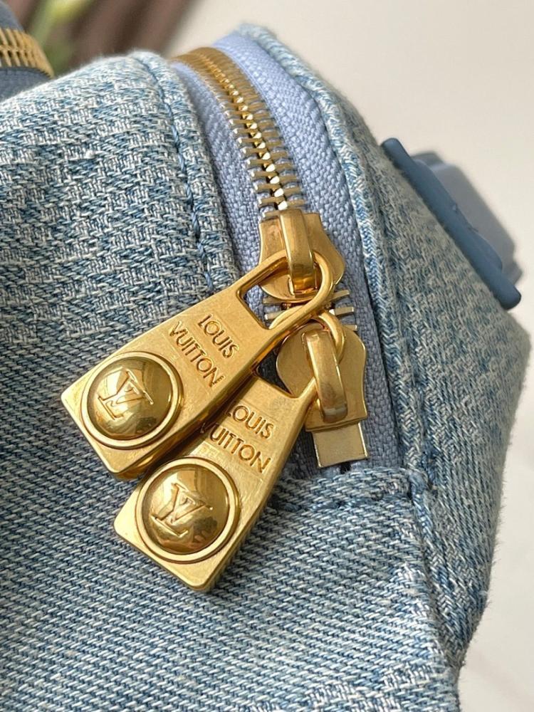 Stylish Embroidered Shoulder Bag – Special Edition