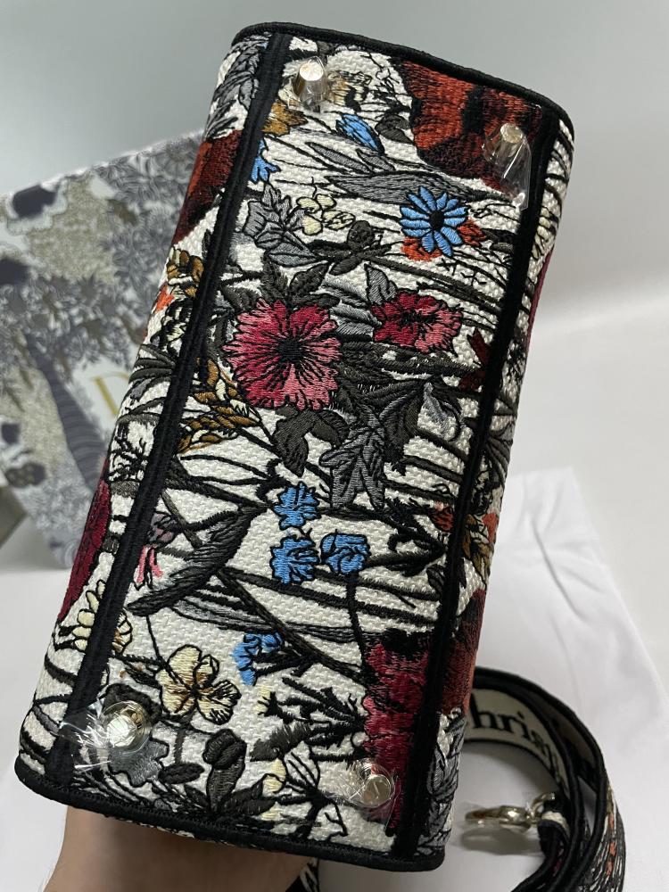Elegant Shoulder Bag