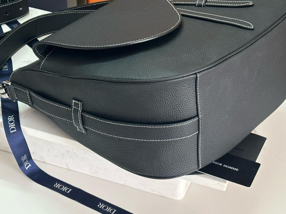 Stylish Grey Calfskin Shoulder Bag – Special Edition