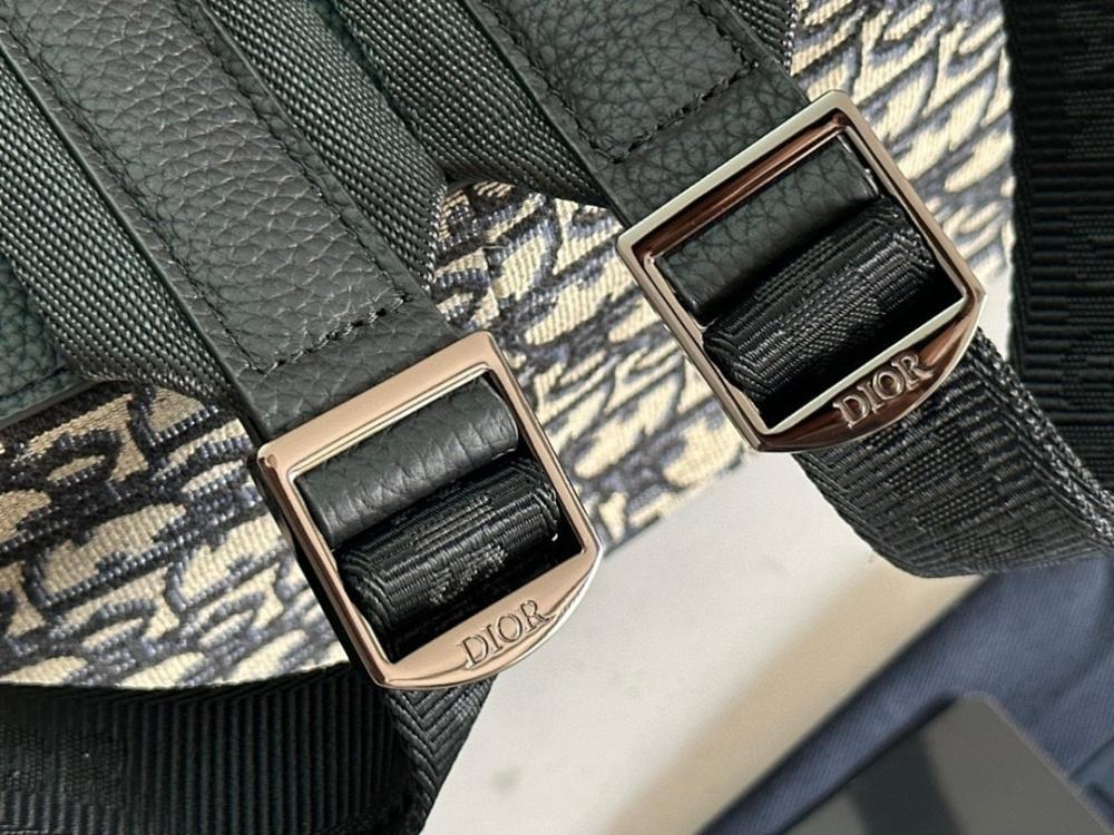 Modern Refined Top Handle Bag