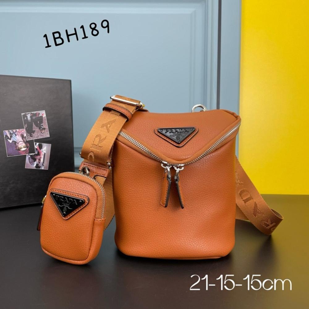 Luxury Grey Shoulder Bag – Limited Edition