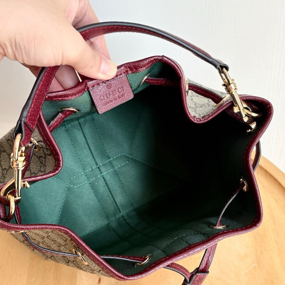 Elegant Shoulder Bag – Limited Edition