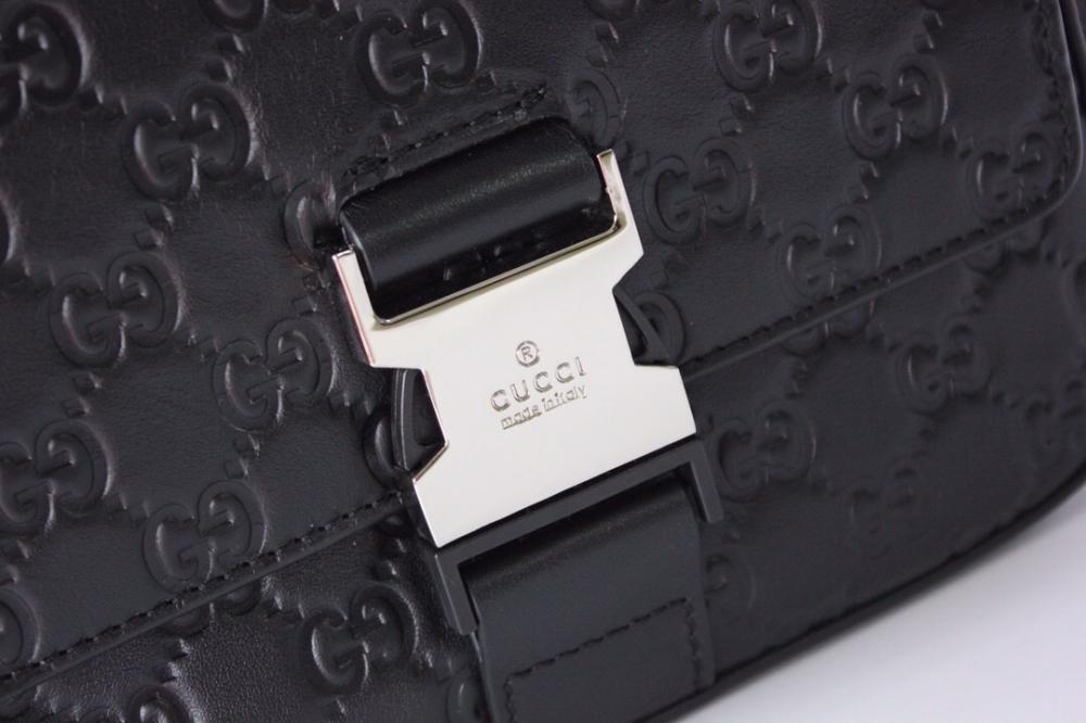 Classic Leather Shoulder Bag