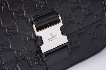 Classic Leather Shoulder Bag
