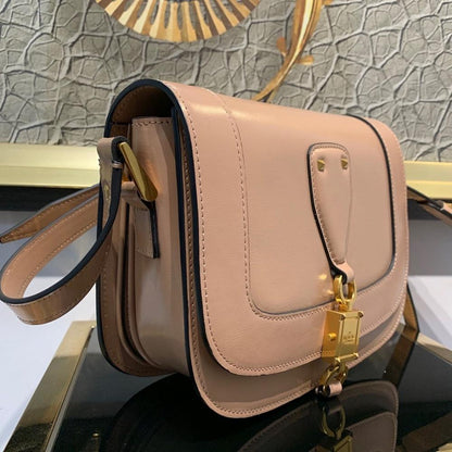 Stylish Gold Leather Shoulder Bag – Special Edition