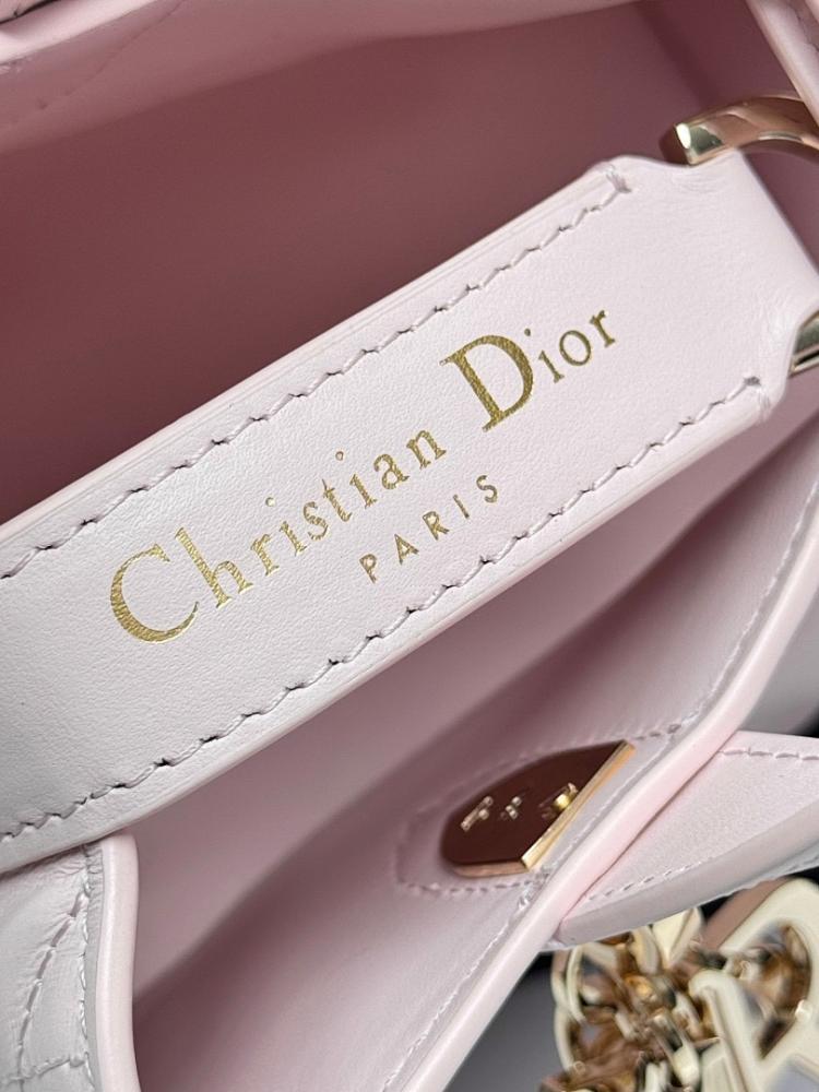 Elegant Leather Top Handle Bag – Special Edition