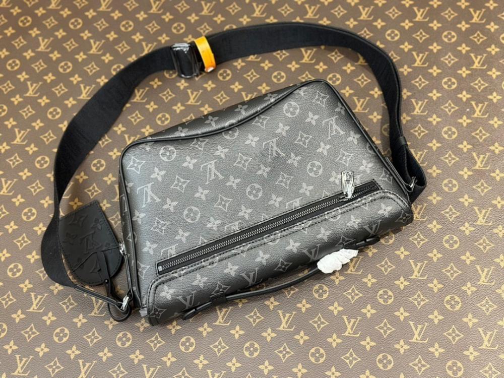 Elegant Calfskin Shoulder Bag – Special Edition