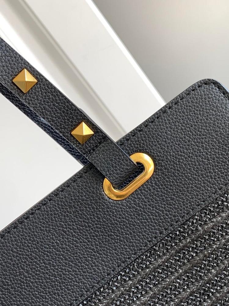 Modern Italian-Inspired Woven Raffia Shoulder Bag