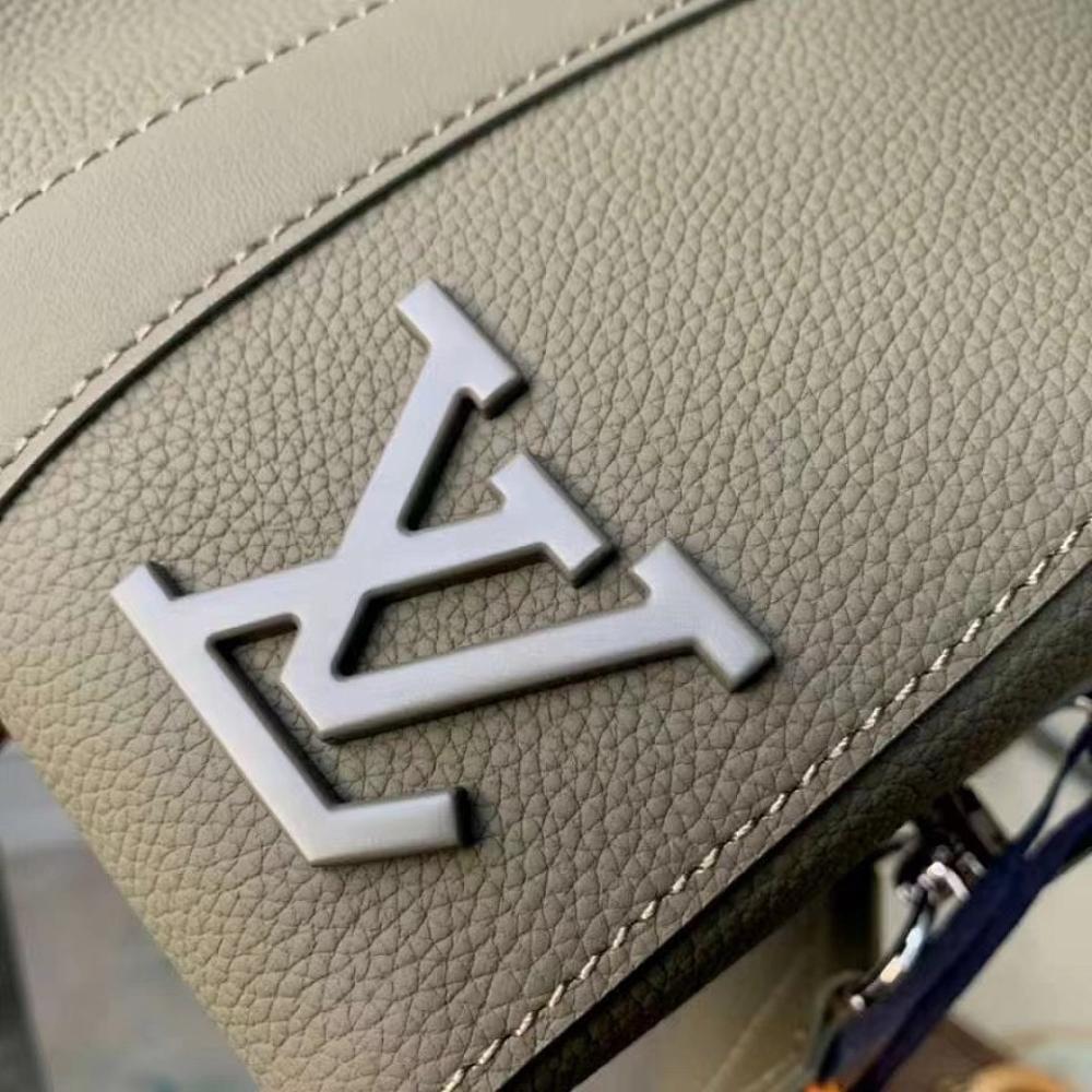 Elegant Refined Calfskin Shoulder Bag