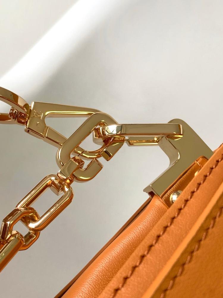 Classic Leather Shoulder Bag