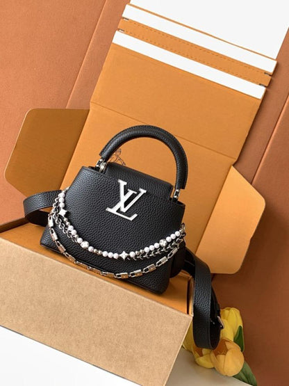 Classic Leather Shoulder Bag