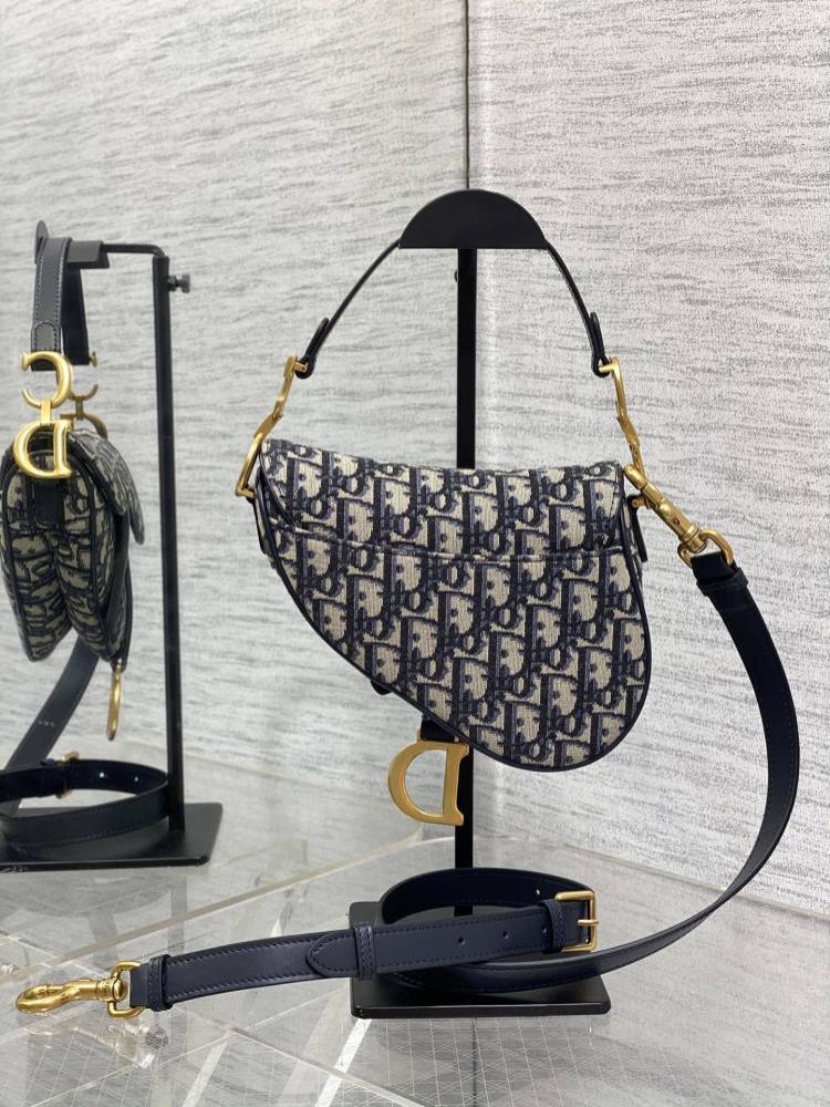Elegant Leather Shoulder Bag