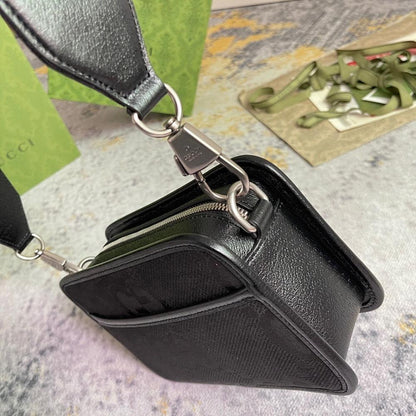Elegant Refined Shoulder Bag