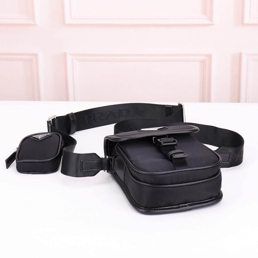 Stylish Refined Nylon Shoulder Bag