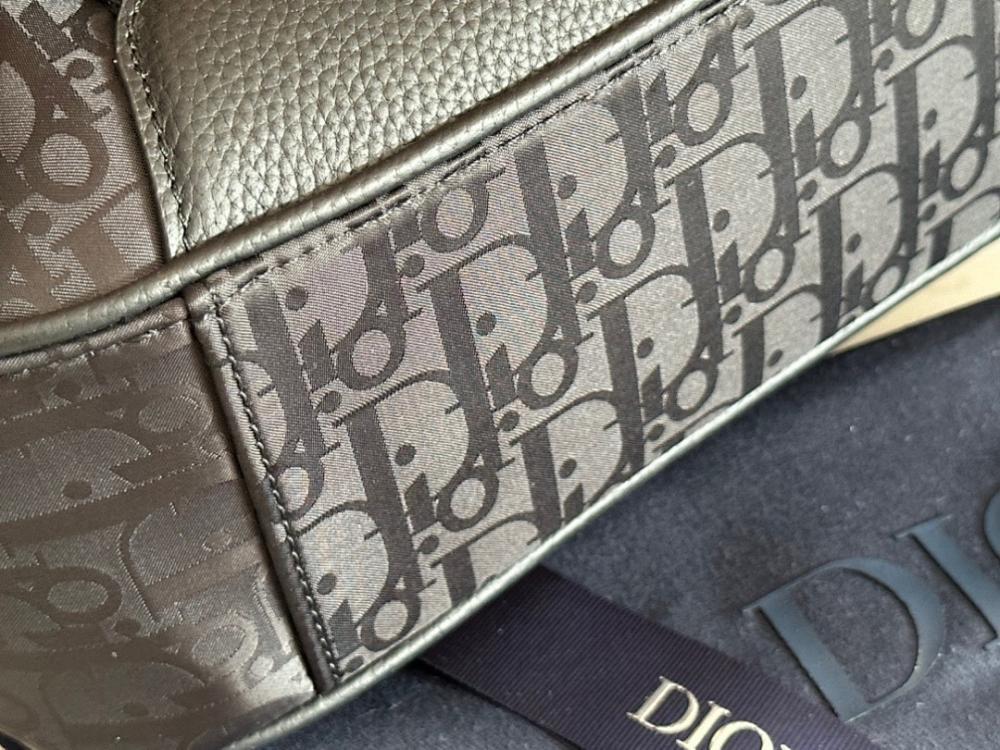 Modern Italian-Inspired Black Quilted Leather Shoulder Bag