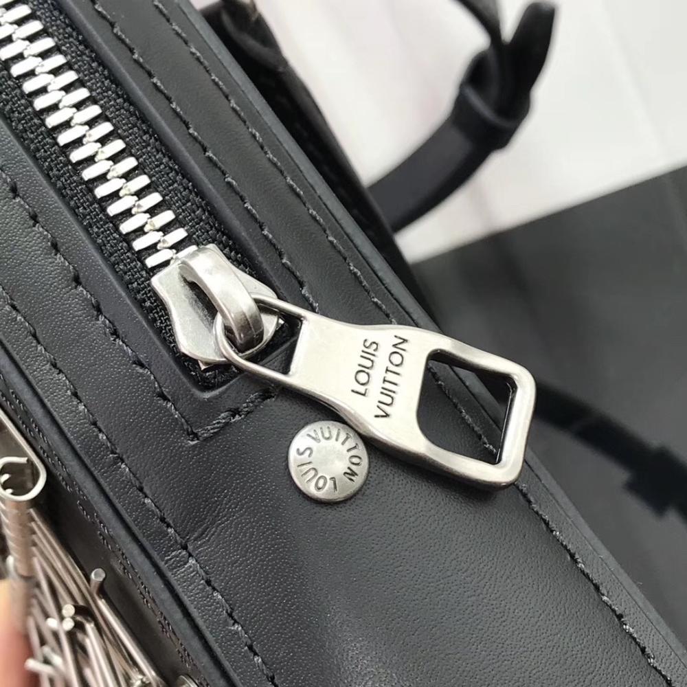 Elegant Messenger Bag